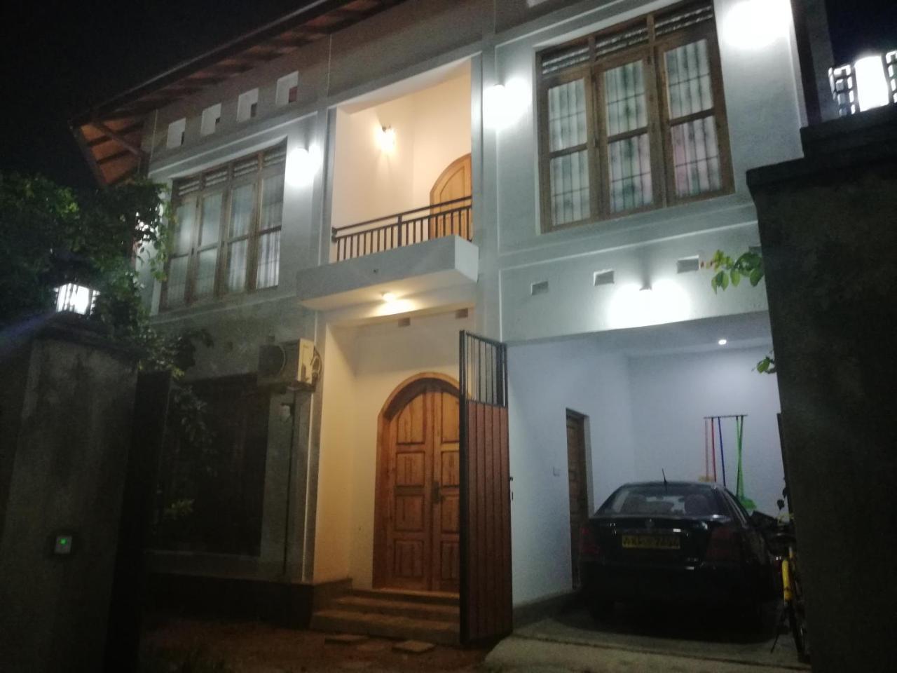 Bed and Breakfast Air Port 5 Minutes Super Clean Upul Negombo Zewnętrze zdjęcie