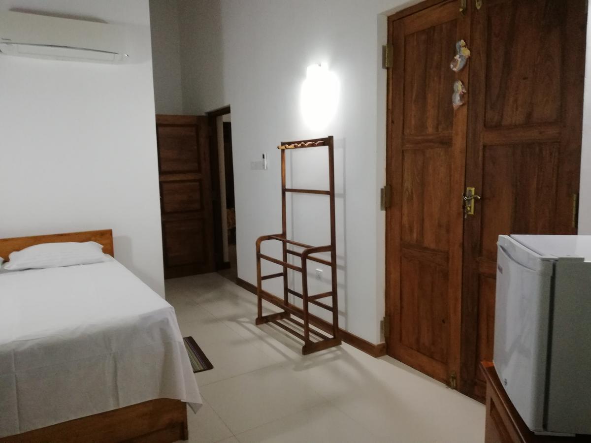 Bed and Breakfast Air Port 5 Minutes Super Clean Upul Negombo Zewnętrze zdjęcie