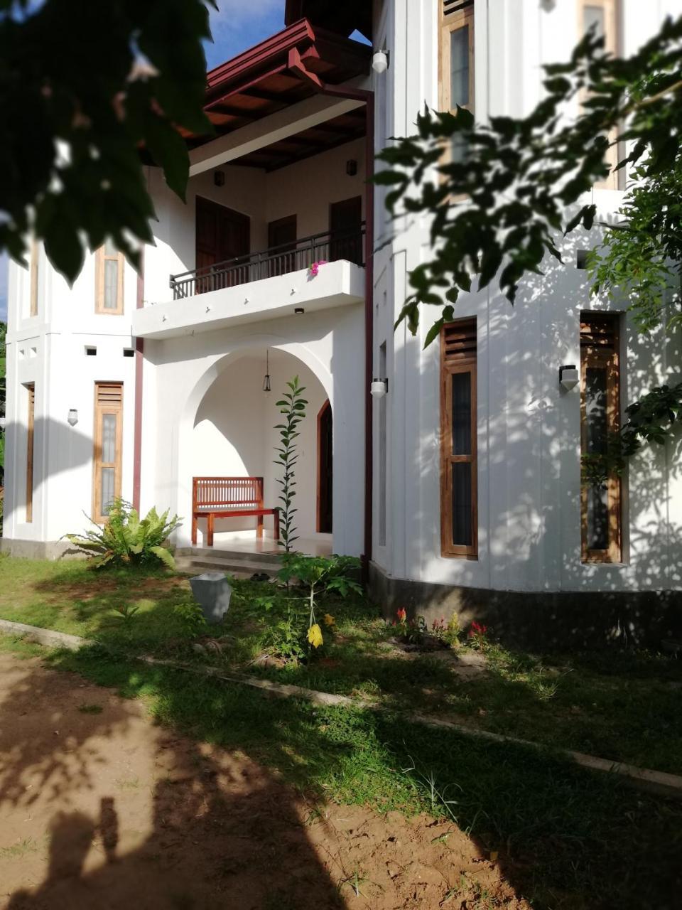Bed and Breakfast Air Port 5 Minutes Super Clean Upul Negombo Zewnętrze zdjęcie