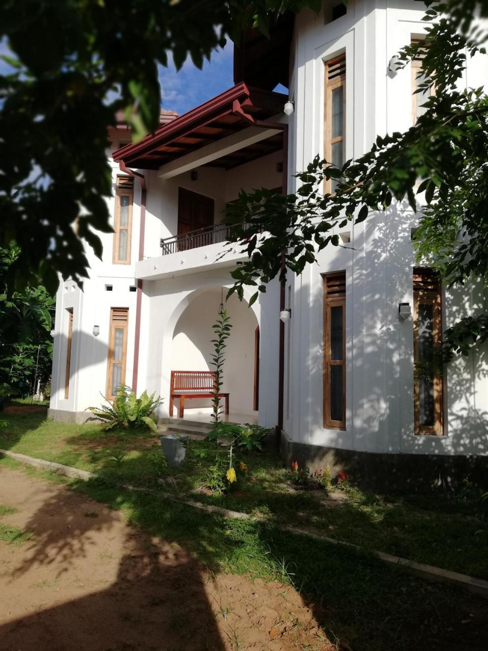 Bed and Breakfast Air Port 5 Minutes Super Clean Upul Negombo Zewnętrze zdjęcie